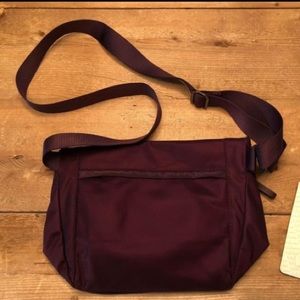 LuLuLemon Festival II purse